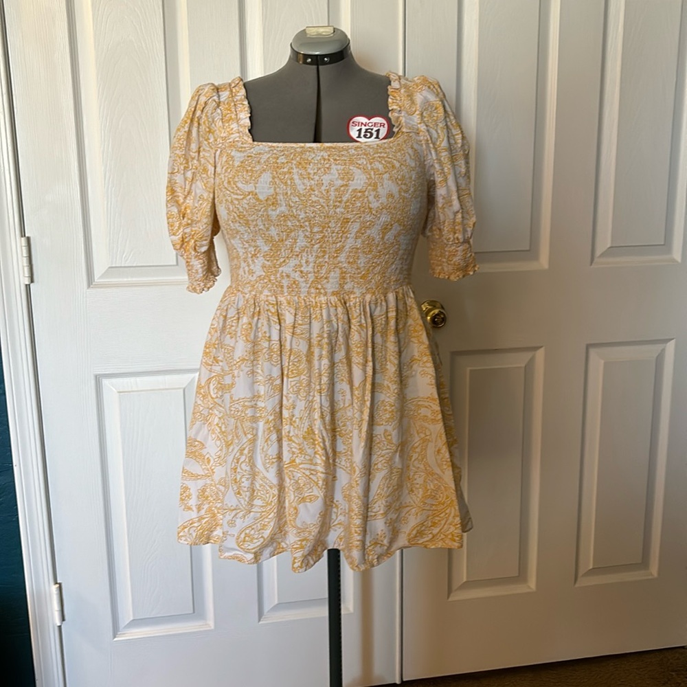 Yellow and White Paisley Short Puff Sleeve Smocked 1. State Dress